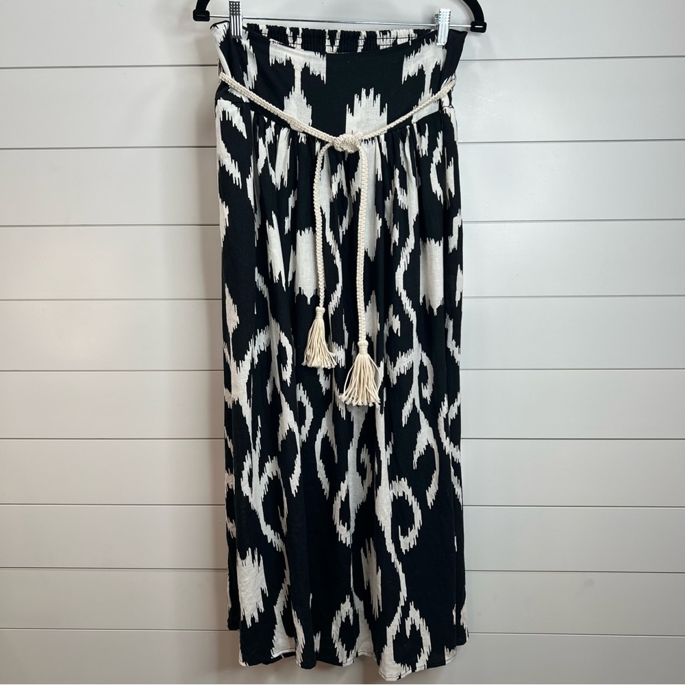 Rachel Zoe Black White Patterned Skirt w/Tasseled Braided Rope Belt. Size Small.